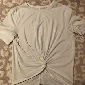 Lululemon white tee shirt top size 4 cropped